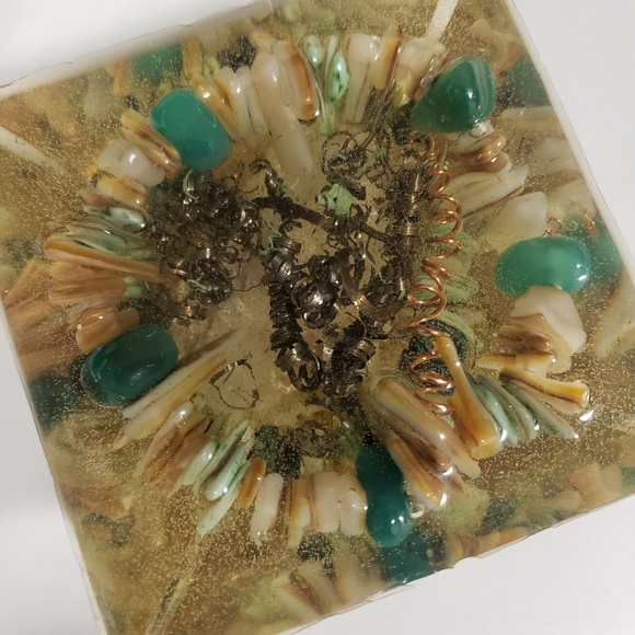 Handmade Orgonite Crystal & Fluorite Generator - Picture 9 of 9